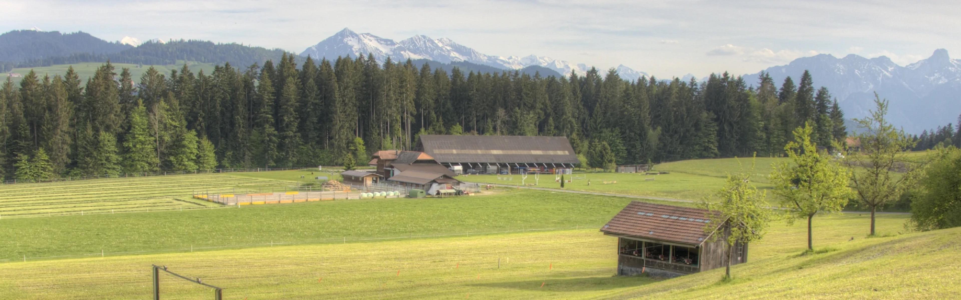 Schützenhaus Buchholterberg mit Alpenpanorama